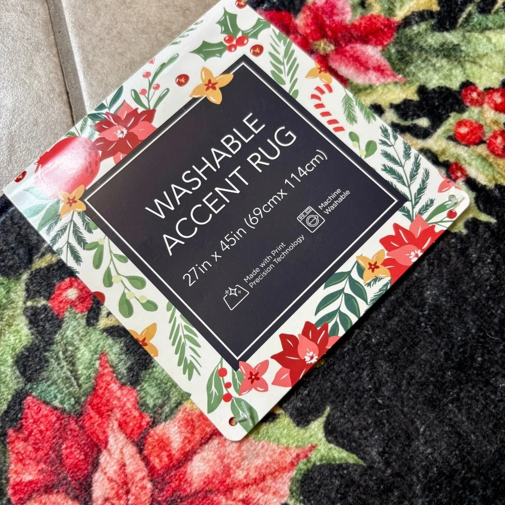 Merry Christmas Poinsettia Washable Accent Rug, Holiday Decor,‎ 27x45 inch